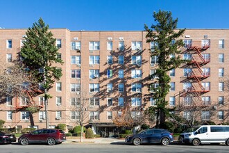 3395 Nostrand Ave in Brooklyn, NY - Building Photo - Building Photo