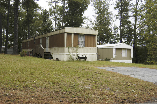 Pinebrook Mobile Home Community in Douglasville, GA - Building Photo - Building Photo