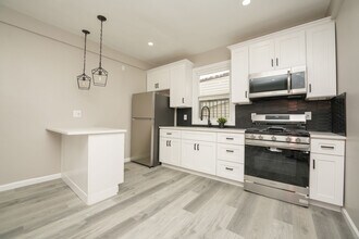 341 Summer Ave, Unit 2 in Newark, NJ - Building Photo - Building Photo