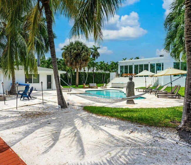 property at 1090 NE 84th St