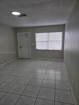 4019 NW 31st Ave in Lauderdale Lakes, FL - Building Photo