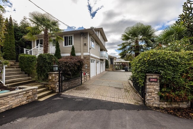 property at 3001 Glen Lake Rd