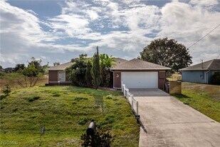 2613 39th St SW in Lehigh Acres, FL - Building Photo