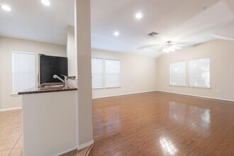 918 Memorial Heights Dr in Houston, TX - Building Photo - Building Photo