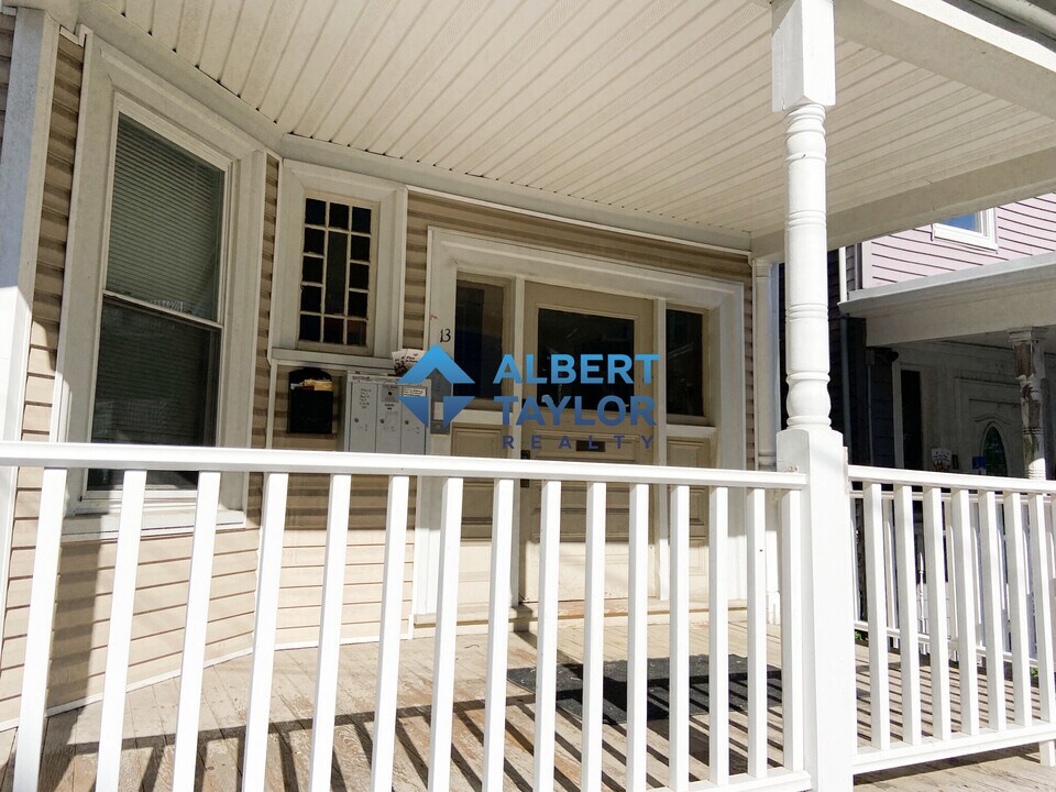 13 Sachem St, Unit 1 in Boston, MA - Building Photo