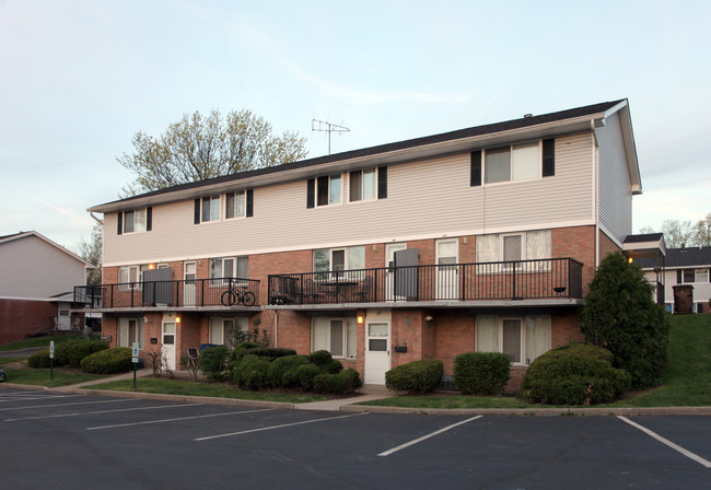 Colonial Hills Apartments