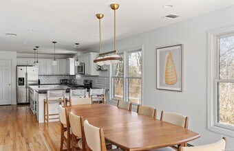 355 Midway Rd in Southold, NY - Building Photo - Building Photo