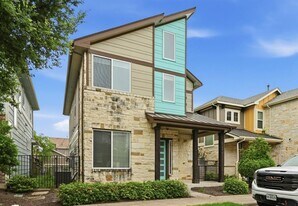 911 Cannoneer Ln in Austin, TX - Building Photo