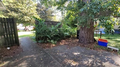 7119 SW 45th Pl in Gainesville, FL - Building Photo - Building Photo