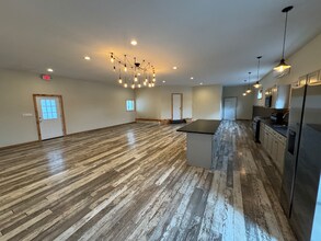 120 Sans Dr in Henryville, PA - Building Photo - Building Photo