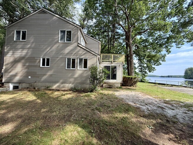 28 Deerneck Ln in Auburn, NH - Building Photo - Building Photo