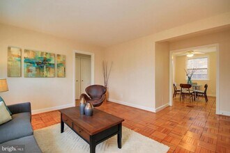 2712 Ordway St NW in Washington, DC - Building Photo - Building Photo