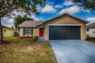 6553 Shepherd Oaks St in Lakeland, FL - Building Photo - Building Photo