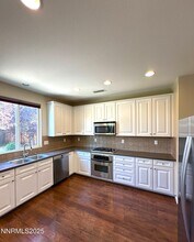 545 Terracina Way in Reno, NV - Building Photo - Building Photo