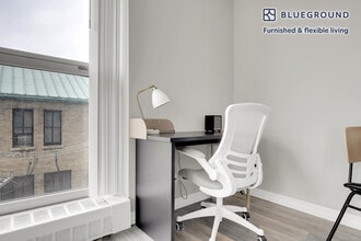 5600 N Sheridan Rd in Chicago, IL - Foto de edificio - Building Photo