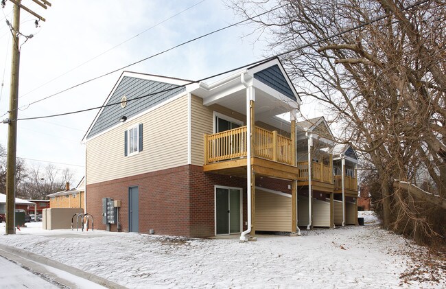 Paulline Apartments in Ann Arbor, MI - Foto de edificio - Building Photo