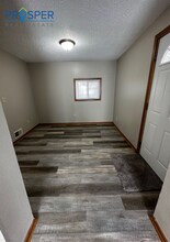 1402 Omaha St in Eau Claire, WI - Foto de edificio - Building Photo