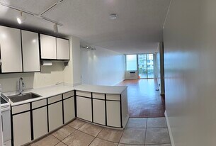 1520 Spreckels St, Unit Spreckels Street West in Honolulu, HI - Building Photo