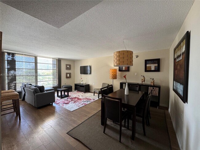 1750 NE 115th St in Miami, FL - Building Photo - Building Photo