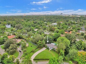 5705 SW 60th Ave in South Miami, FL - Building Photo