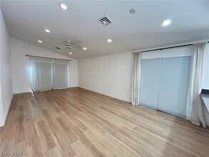 8329 Mulcahy Ave in Las Vegas, NV - Building Photo - Building Photo