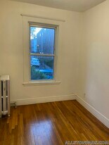 15 Scottfield Rd, Unit 5 in Boston, MA - Building Photo