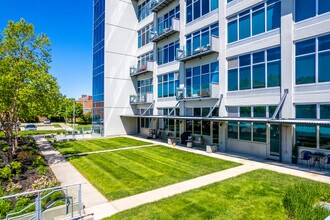 Whiteline Lofts in Des Moines, IA - Building Photo - Building Photo