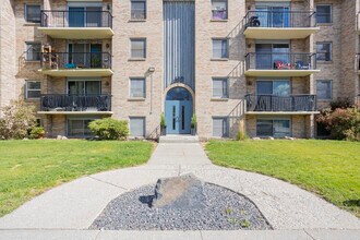 Chinook Meadows Apartments in Calgary, AB - Building Photo - Building Photo