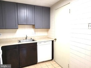 9668 Brassie Way in Montgomery Village, MD - Building Photo - Building Photo