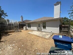 15727 Cotton Tail Ln in San Antonio, TX - Building Photo - Building Photo
