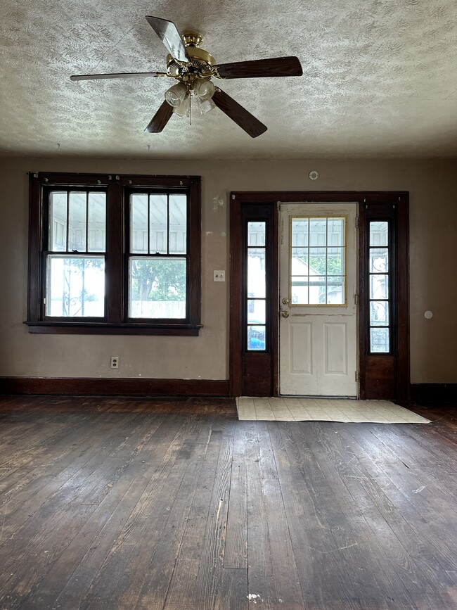 2021 Madison Ave in Hamilton, OH - Building Photo - Building Photo