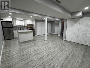 49 Doncaster Dr in Brampton, ON - Building Photo - Building Photo