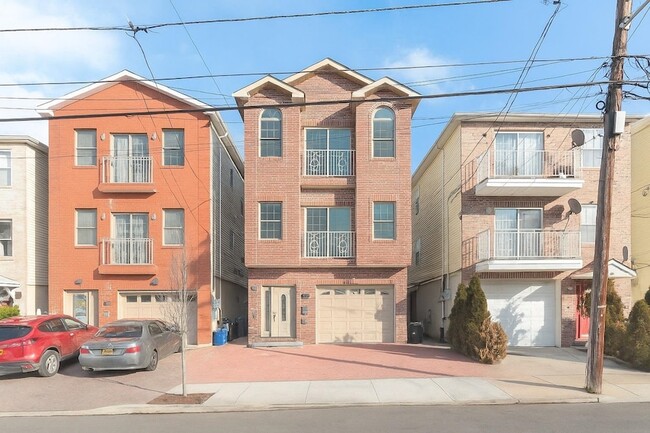 190 Arlington Ave in Jersey City, NJ - Building Photo - Building Photo