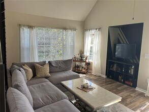 8925 Lee Vista Blvd in Orlando, FL - Building Photo - Building Photo