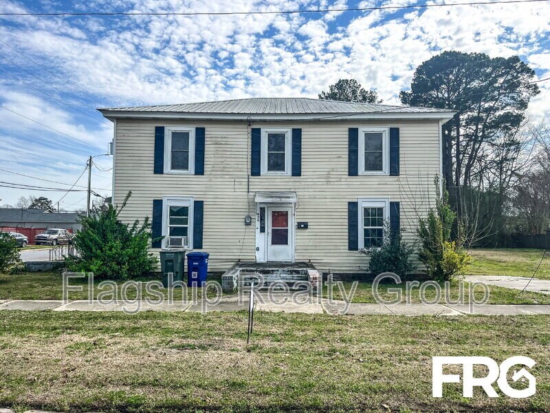 420 2nd St in Ayden, NC - Building Photo