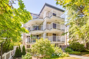 1406 73rd Av W in Vancouver, BC - Building Photo