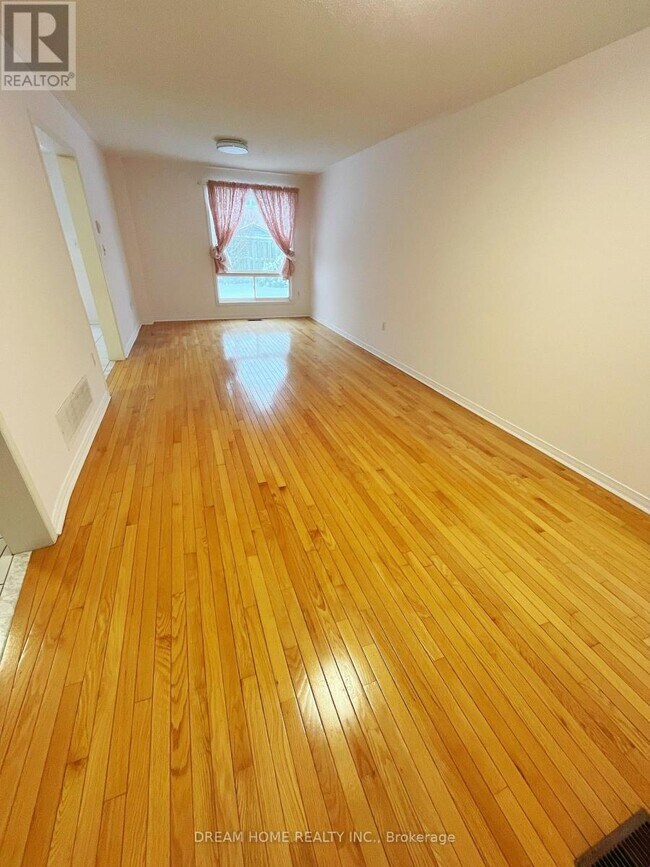 79 Cairncross Crescent in Markham, ON - Building Photo - Building Photo