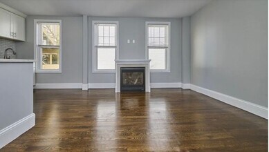 128 G St, Unit 128 G. Street Unit 1 in Boston, MA - Building Photo - Building Photo