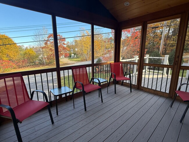 1 Hillrise Ln in Meredith, NH - Building Photo - Building Photo