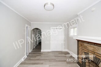 3188 W 111th St in Cleveland, OH - Building Photo - Building Photo