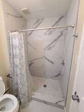 22 New Britain Ave, Unit 3E in Hartford, CT - Building Photo - Building Photo
