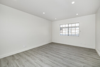 1511 Venice Blvd in Venice, CA - Building Photo - Interior Photo