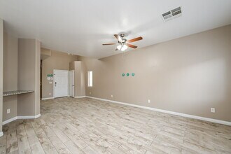 9054 Herring Cove Ave in Las Vegas, NV - Building Photo - Building Photo