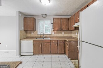 1379 Robin Hill Dr in Norcross, GA - Building Photo - Building Photo