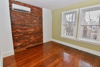 220 Buckingham Pl in Philadelphia, PA - Building Photo - Building Photo