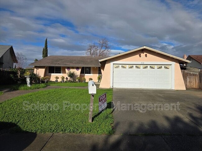 512 Monterey Dr in Suisun City, CA - Building Photo - Building Photo