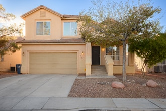 9555 Malvasia Ct in Las Vegas, NV - Foto de edificio - Building Photo