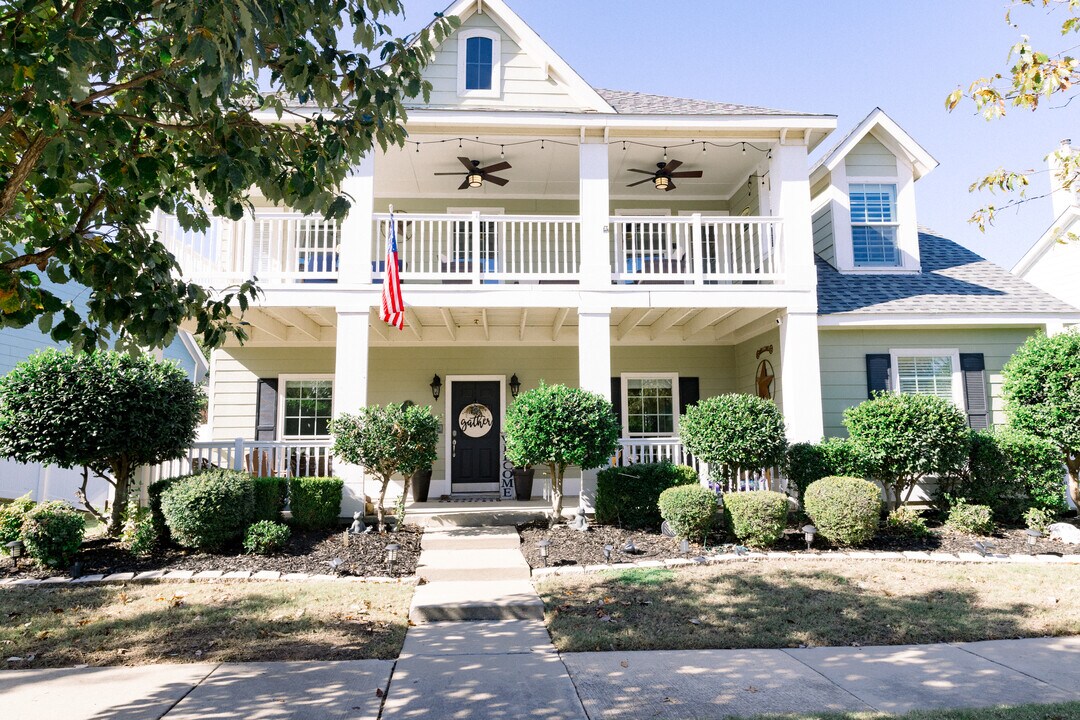 1225 Long Leaf Dr in Savannah, TX - Building Photo