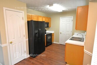 230 Cobbler Dr in Newnan, GA - Foto de edificio - Building Photo