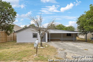 1272 Rotherman in Canyon Lake, TX - Building Photo